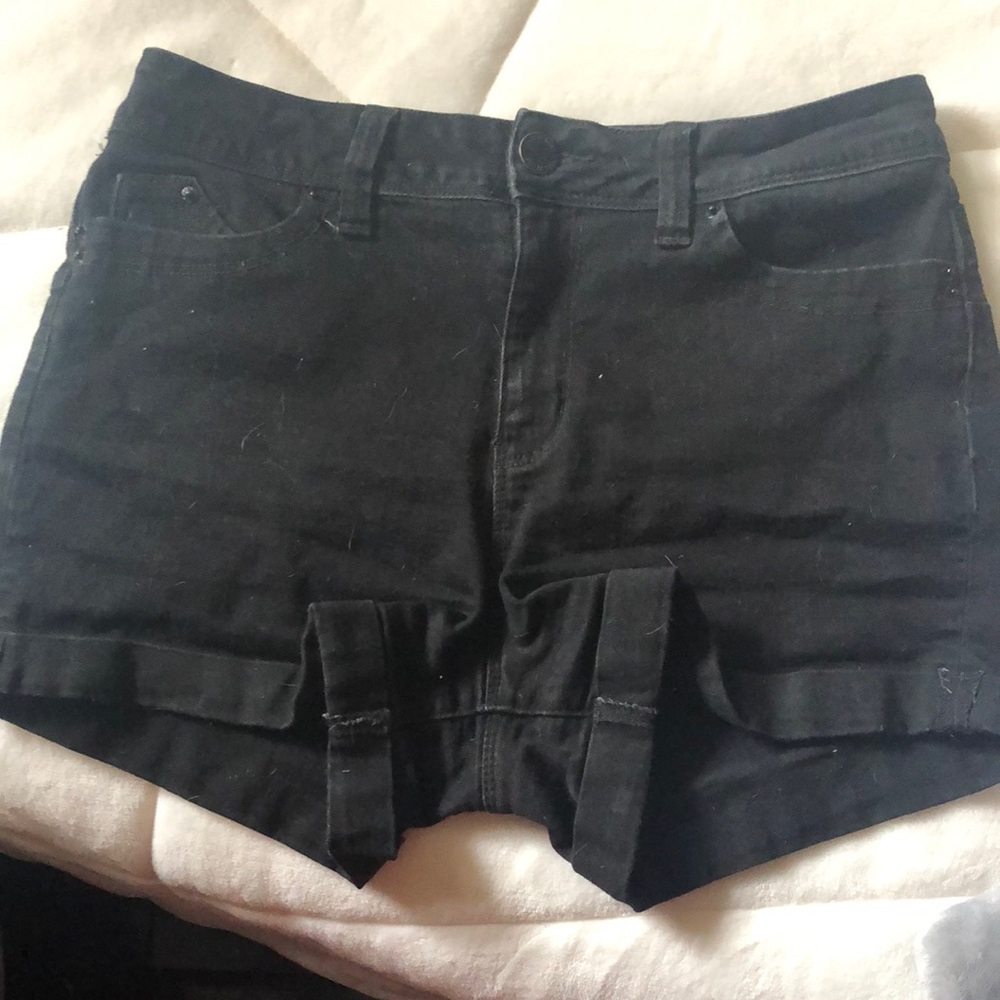selling black jean shorts color black size 9